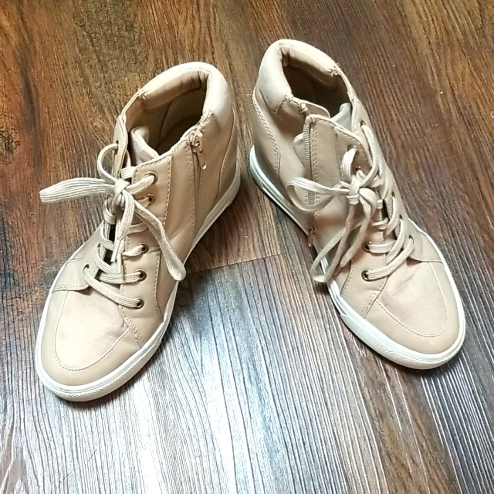 Womans shoes
